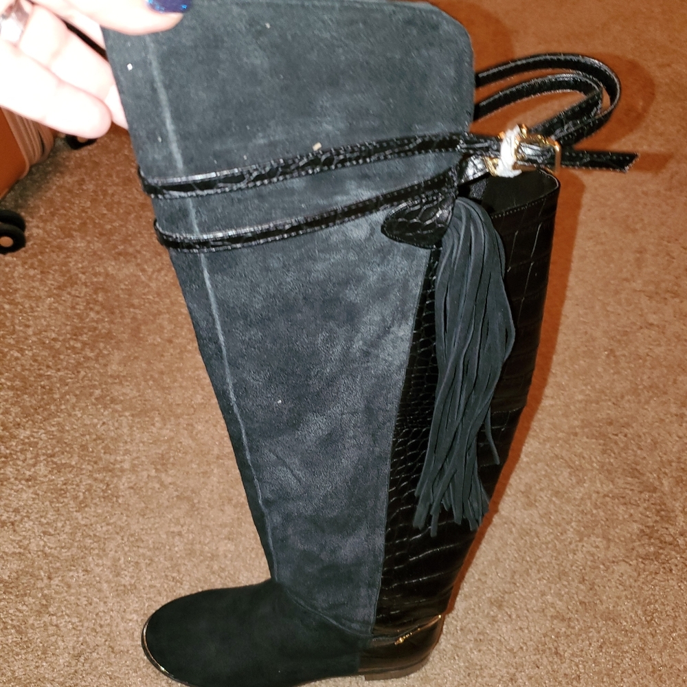 Boots - Picture 3 of 3